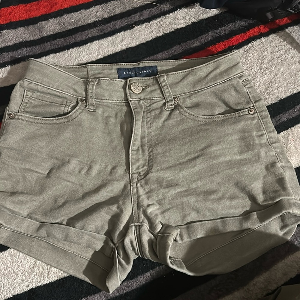 Aeropostale high rise Jean shorts.